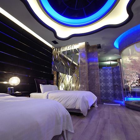 The Yorker Deluxe Motel Taoyuan Extérieur photo