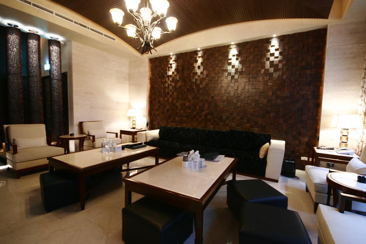 The Yorker Deluxe Motel Taoyuan Extérieur photo