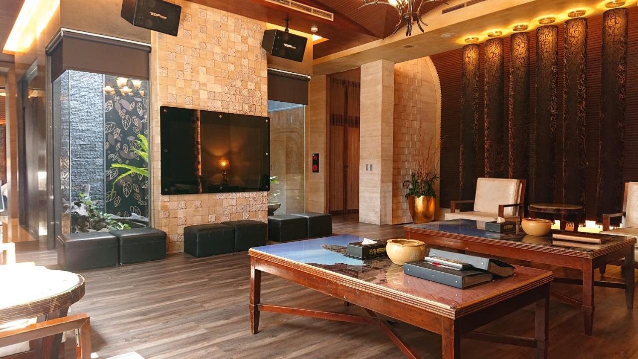The Yorker Deluxe Motel Taoyuan Extérieur photo